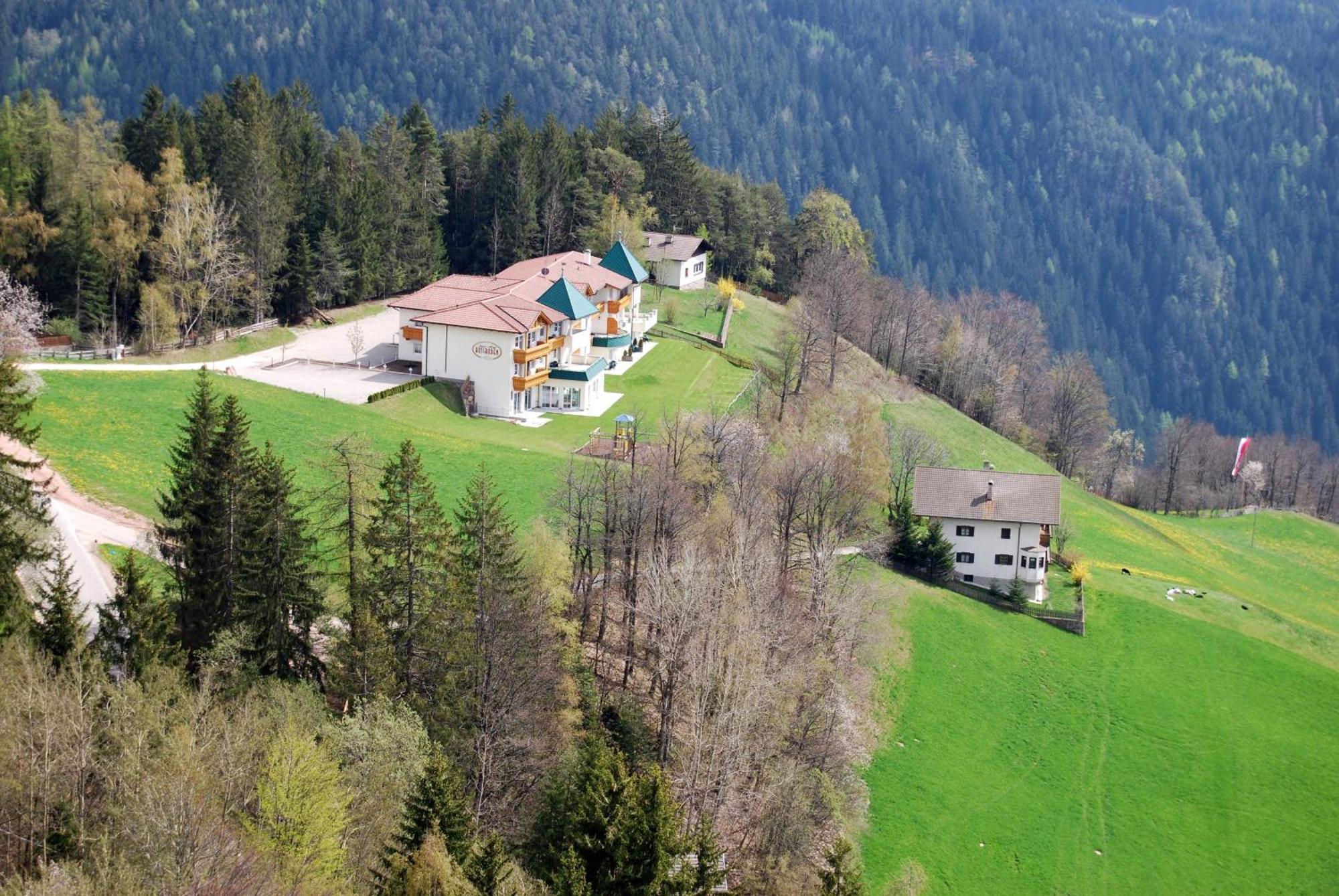 Residence Rossboden Mit Hallenbad 베라노 외부 사진